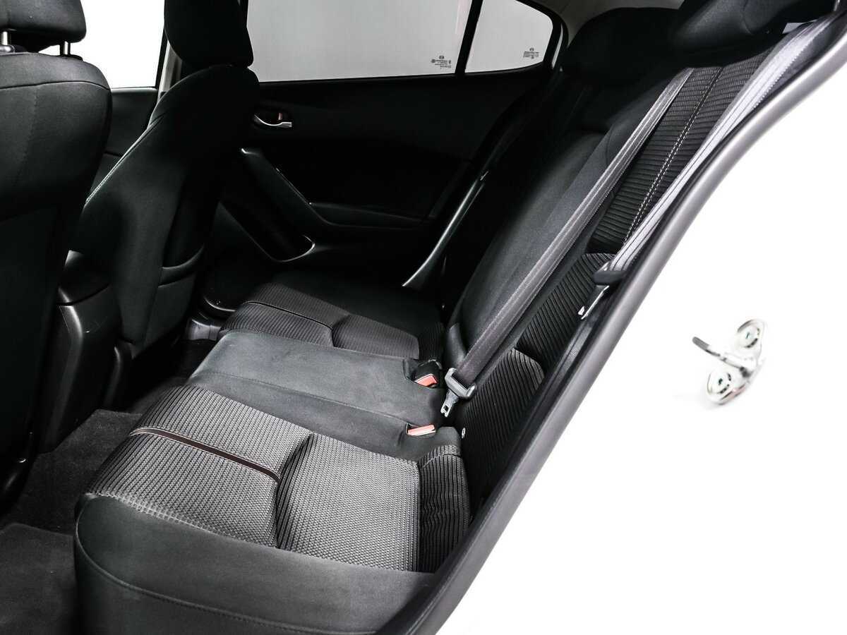 Mazda 3 2018 года с пробегом. Фото: #11