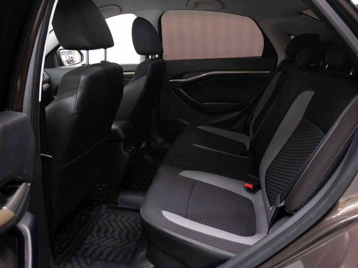 Lada (ВАЗ) Vesta 2018 года с пробегом. Фото: #10