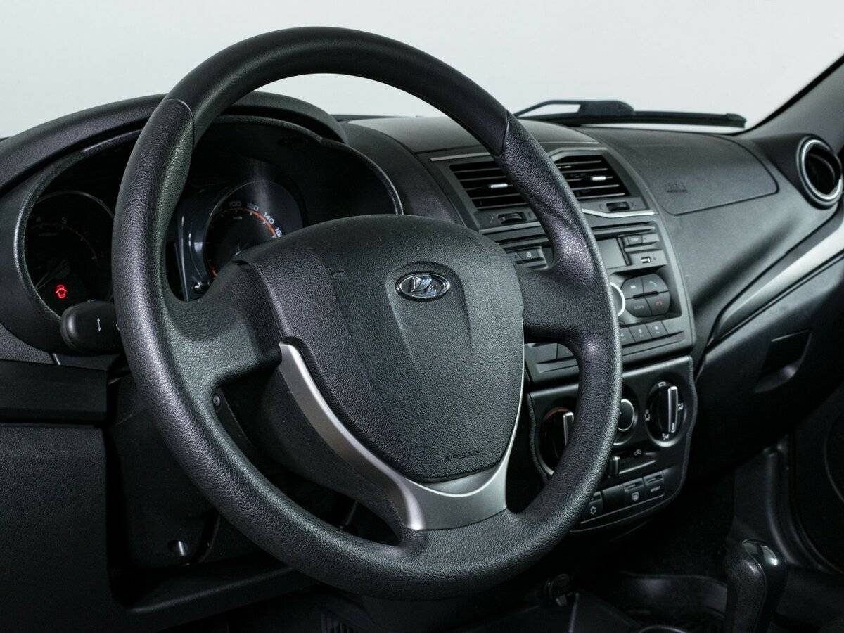 Lada (ВАЗ) Granta 2019 года с пробегом. Фото: #11