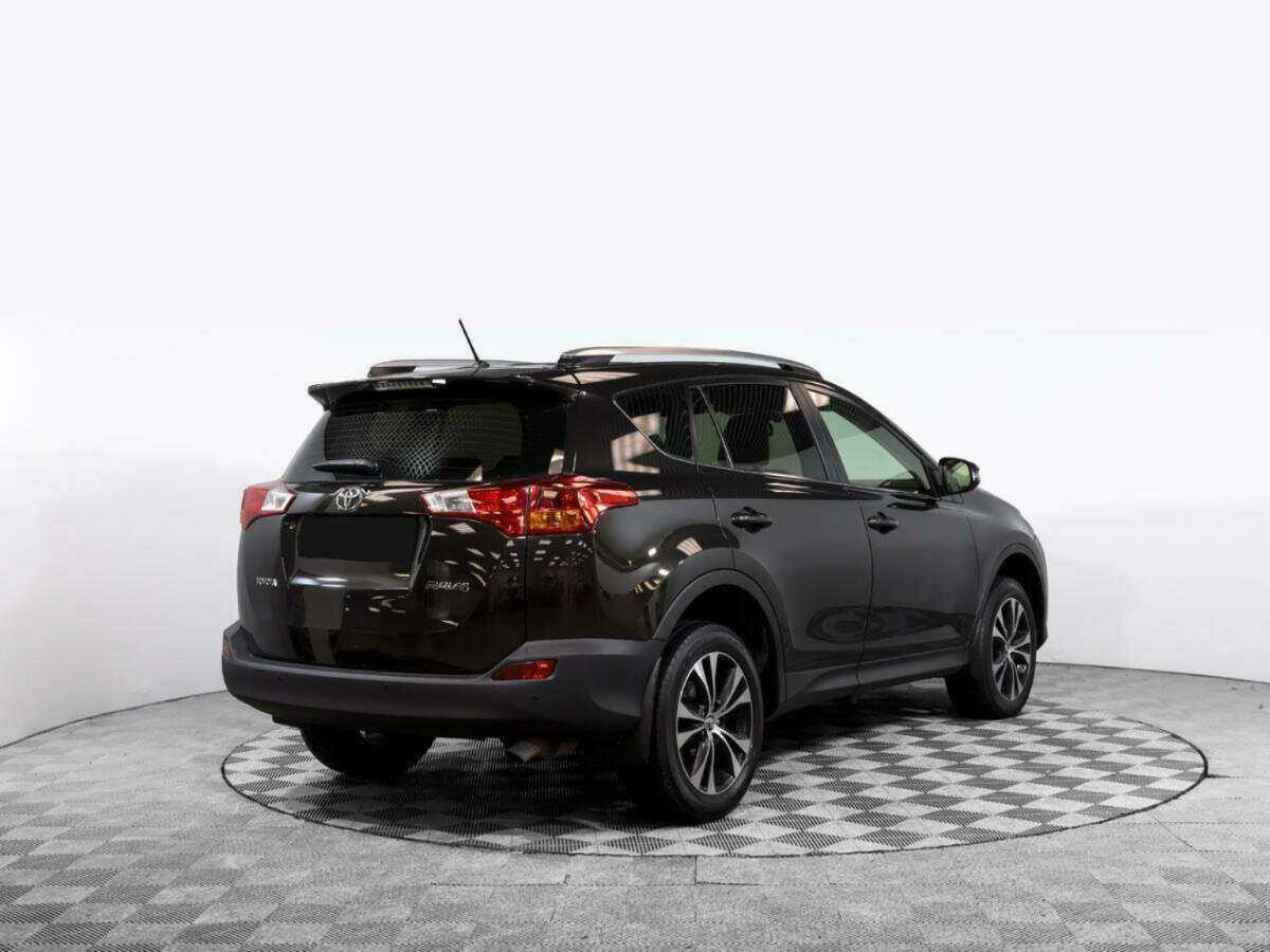 Toyota RAV4 2015 года с пробегом. Фото: #3
