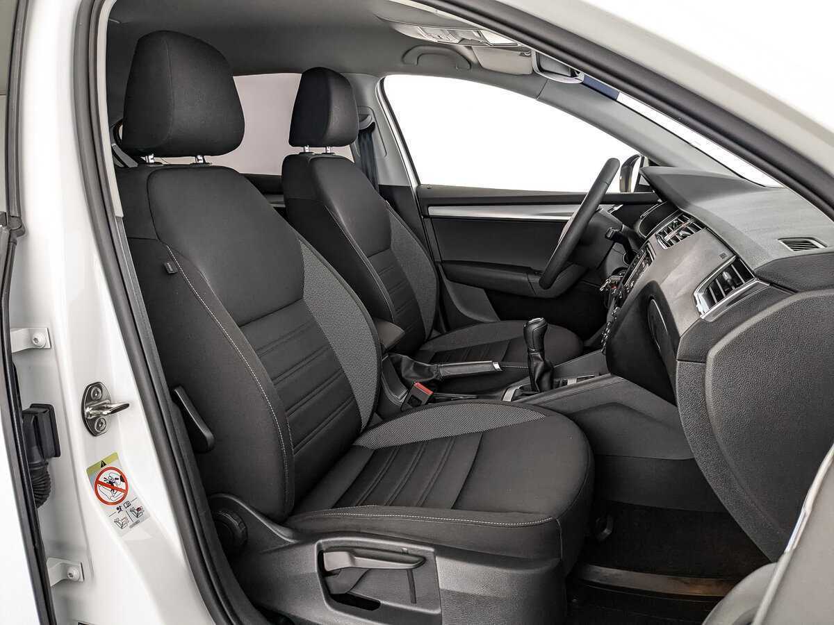 Skoda Octavia 2019 года с пробегом. Фото: #17