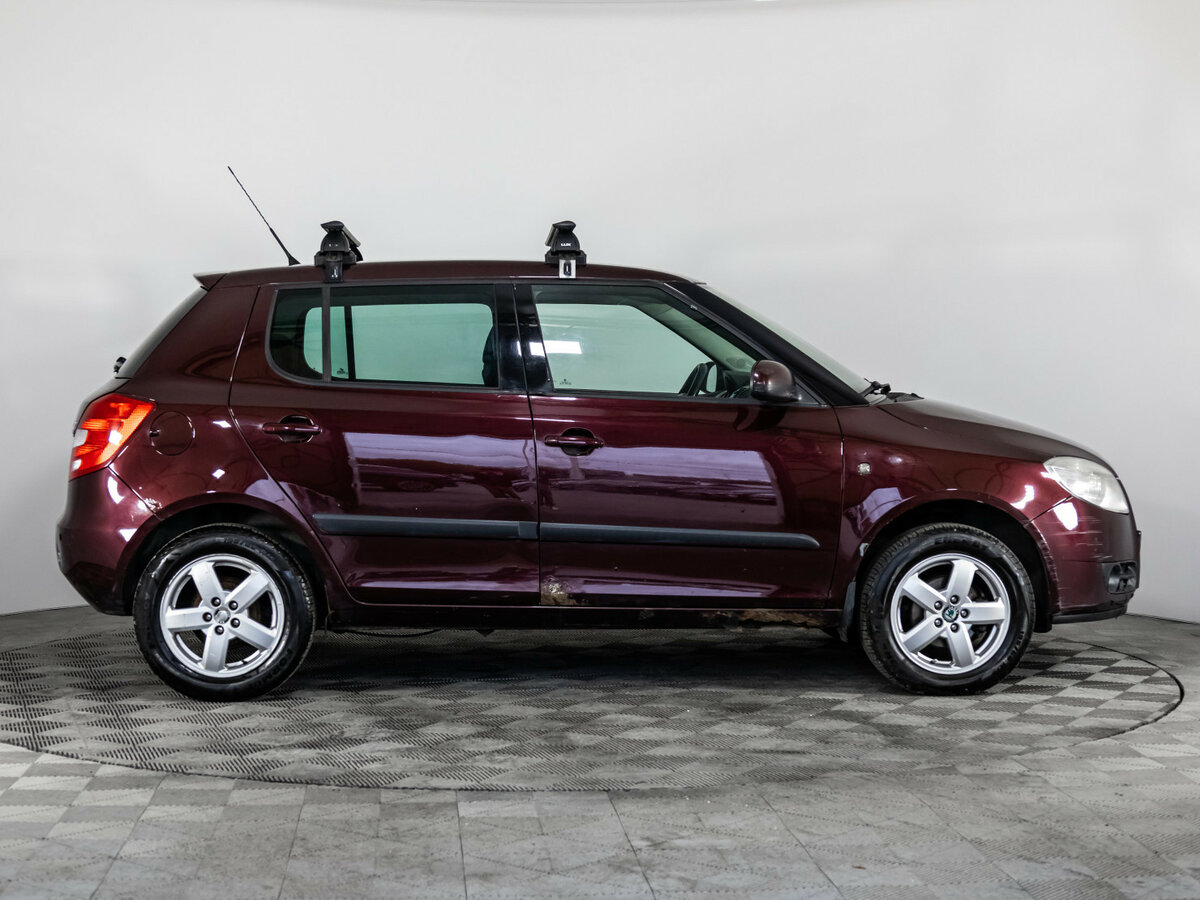 Skoda Fabia 2010 года с пробегом. Фото: #3