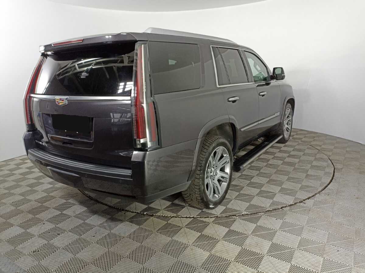 Cadillac Escalade 2016 года с пробегом. Фото: #4