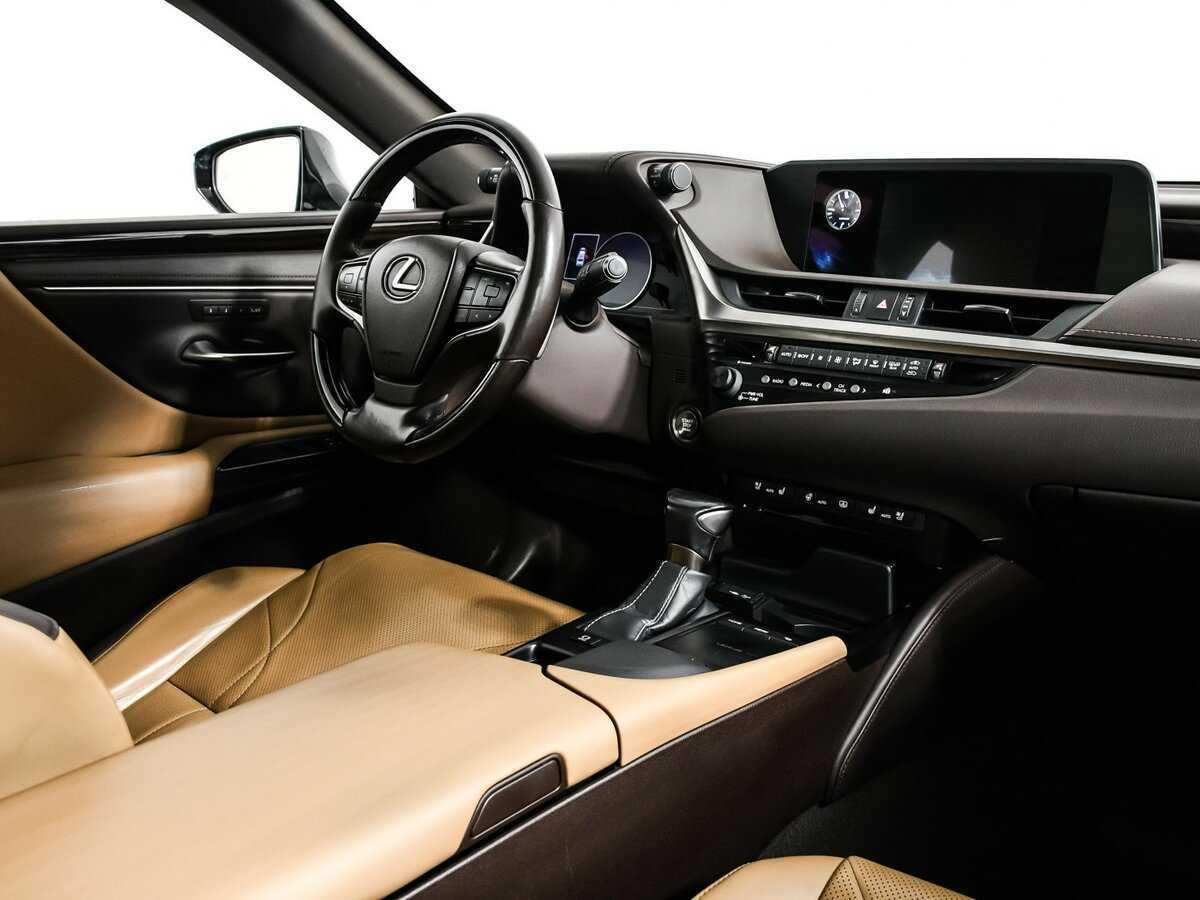 Lexus ES 2018 года с пробегом. Фото: #8
