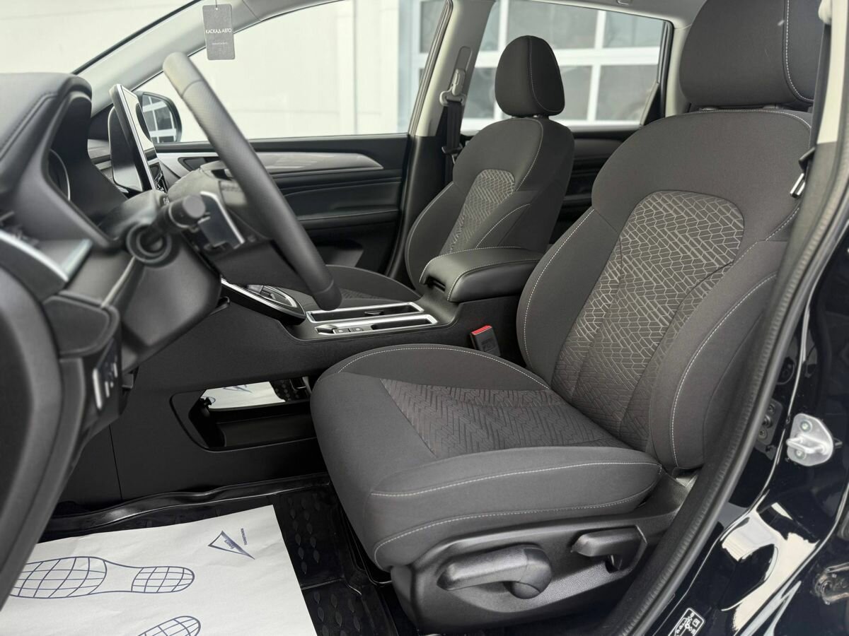 Haval M6 2024 года с пробегом. Фото: #8