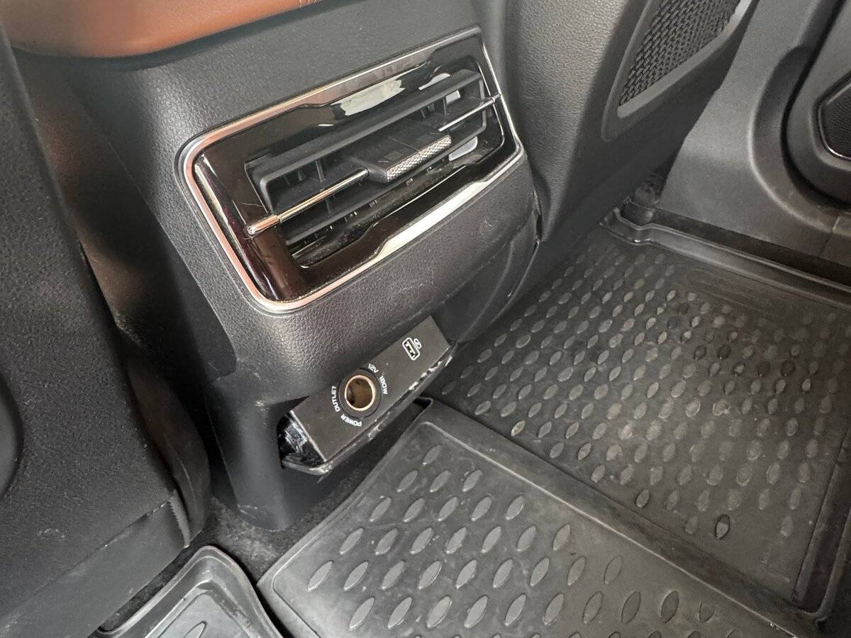 FAW Bestune T99 2023 года с пробегом. Фото: #8