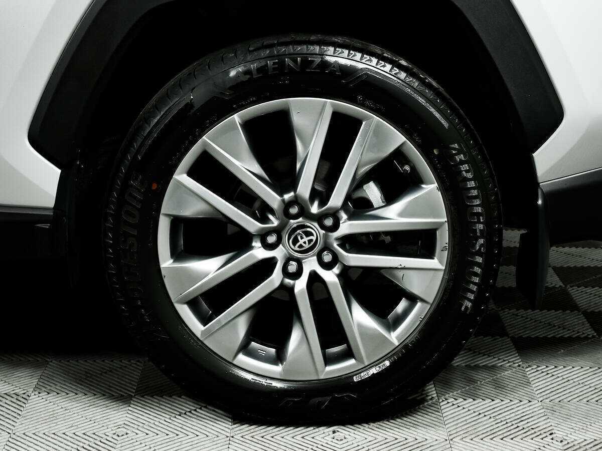 Toyota RAV4 2020 года с пробегом. Фото: #13