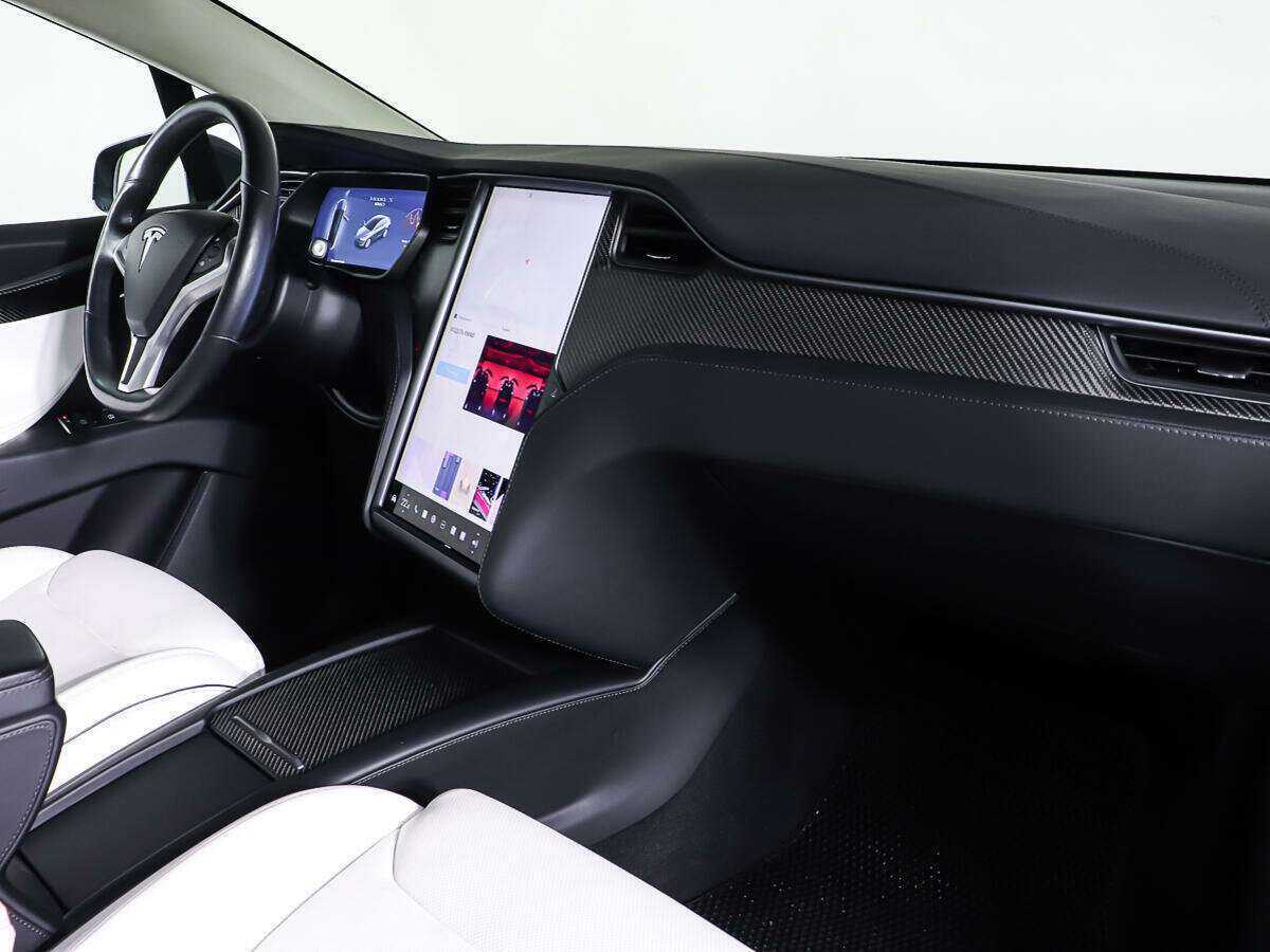 Tesla Model X 2018 года с пробегом. Фото: #8