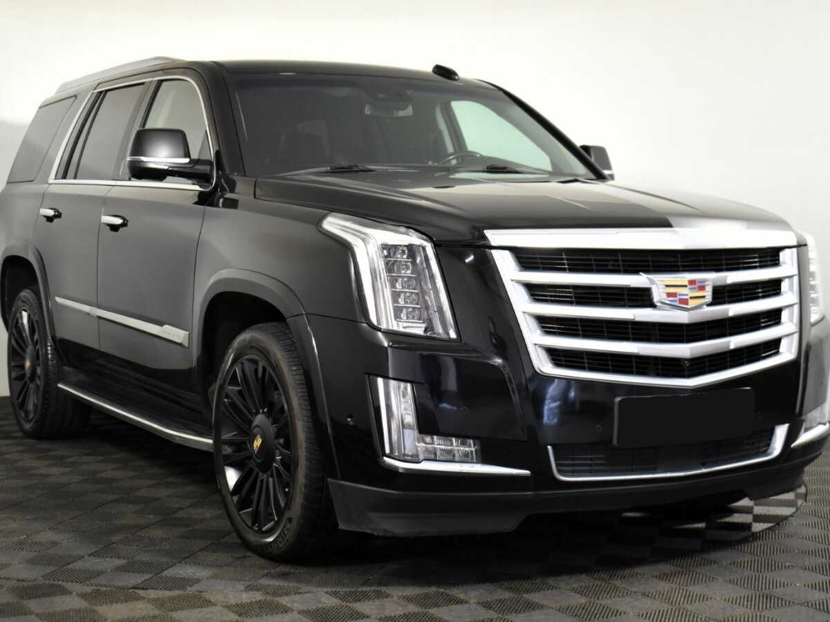 Cadillac Escalade 2018 года с пробегом. Фото: #2
