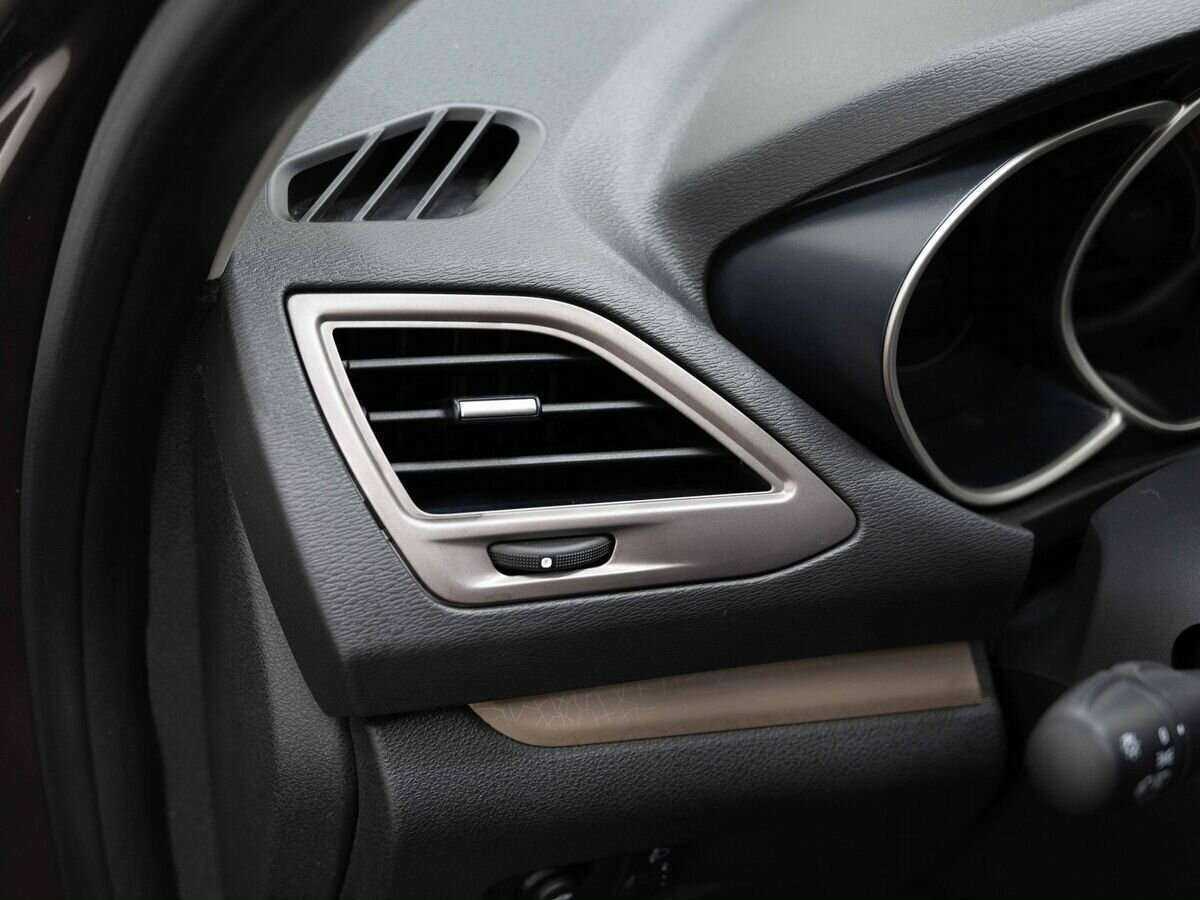 Lada (ВАЗ) Vesta 2018 года с пробегом. Фото: #19