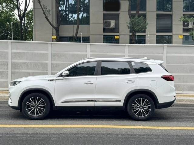 Chery Tiggo 8 2021 года с пробегом. Фото: #3