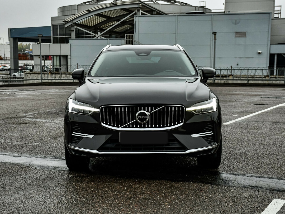 Volvo XC60 2021 года с пробегом. Фото: #1