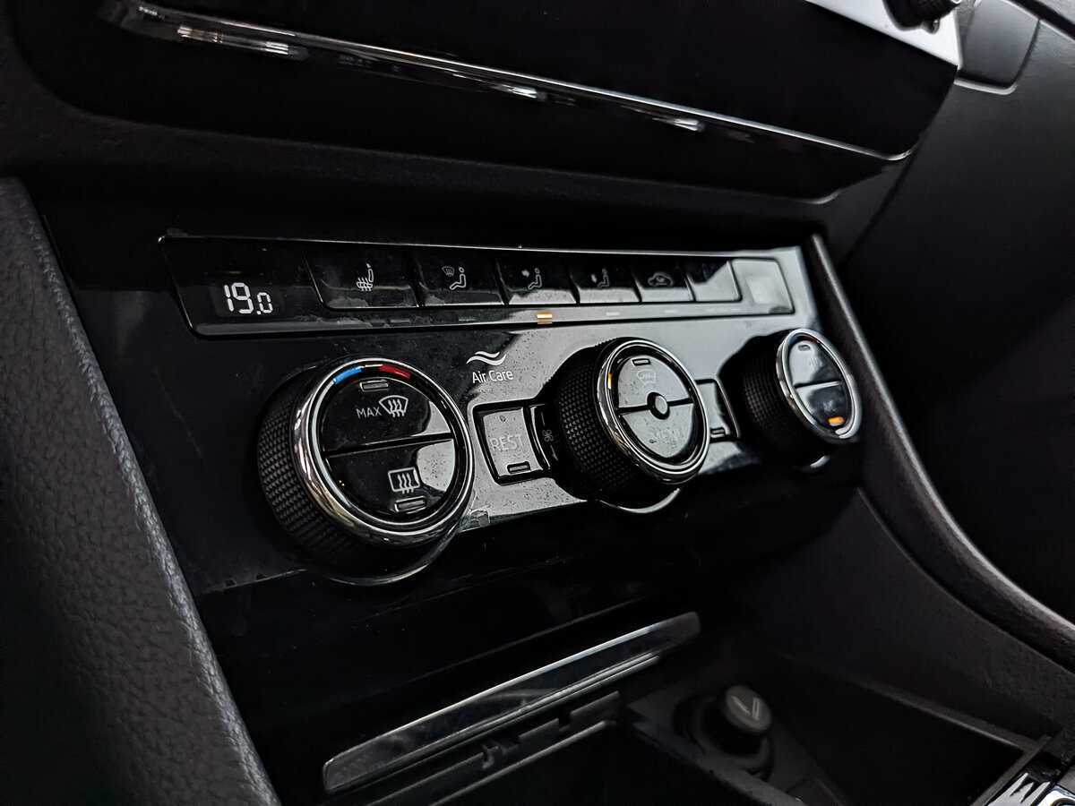 Skoda Superb 2019 года с пробегом. Фото: #20