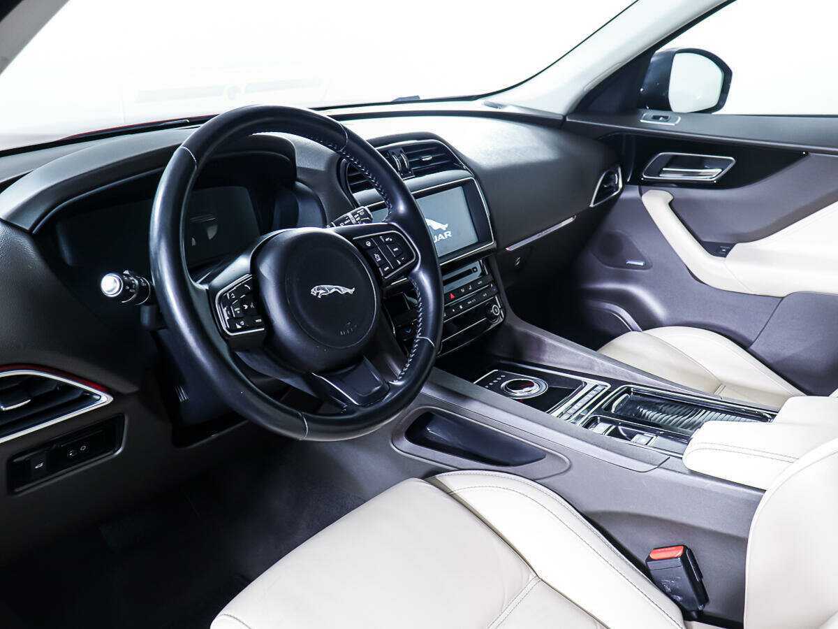 Jaguar F-Pace 2016 года с пробегом. Фото: #14