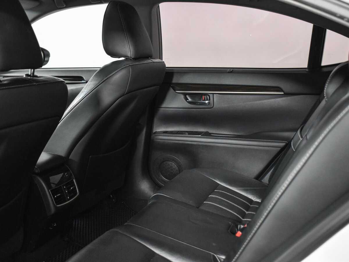 Lexus ES 2015 года с пробегом. Фото: #10
