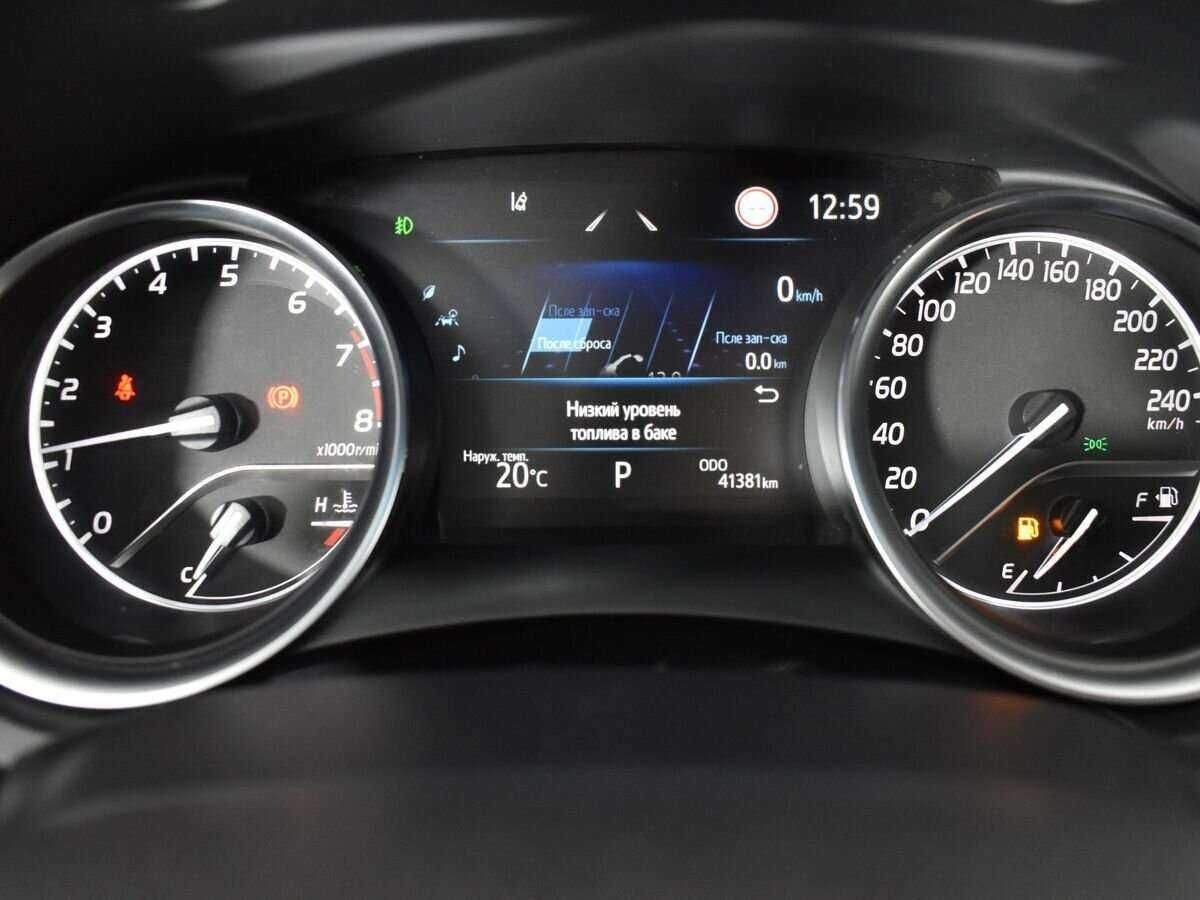Toyota Camry 2021 года с пробегом. Фото: #12