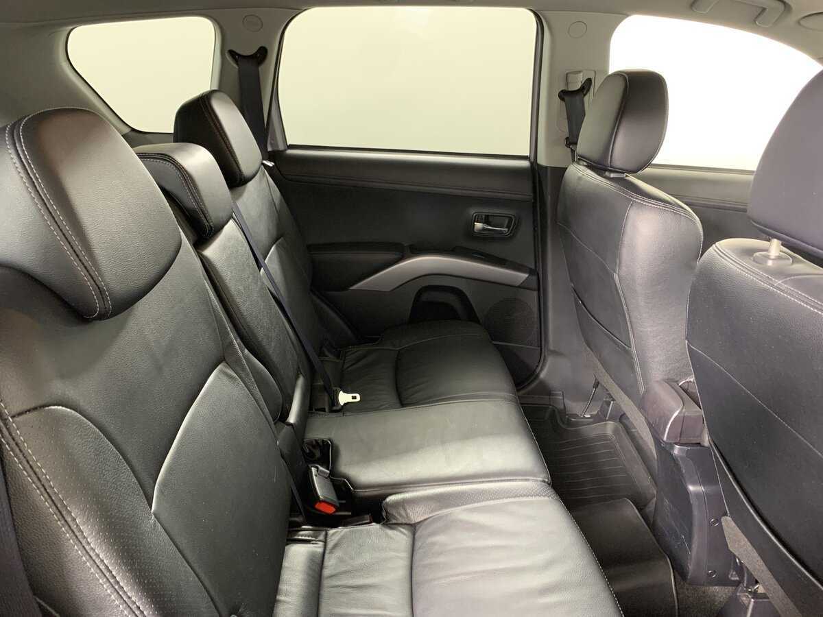 Mitsubishi Outlander 2012 года с пробегом. Фото: #17