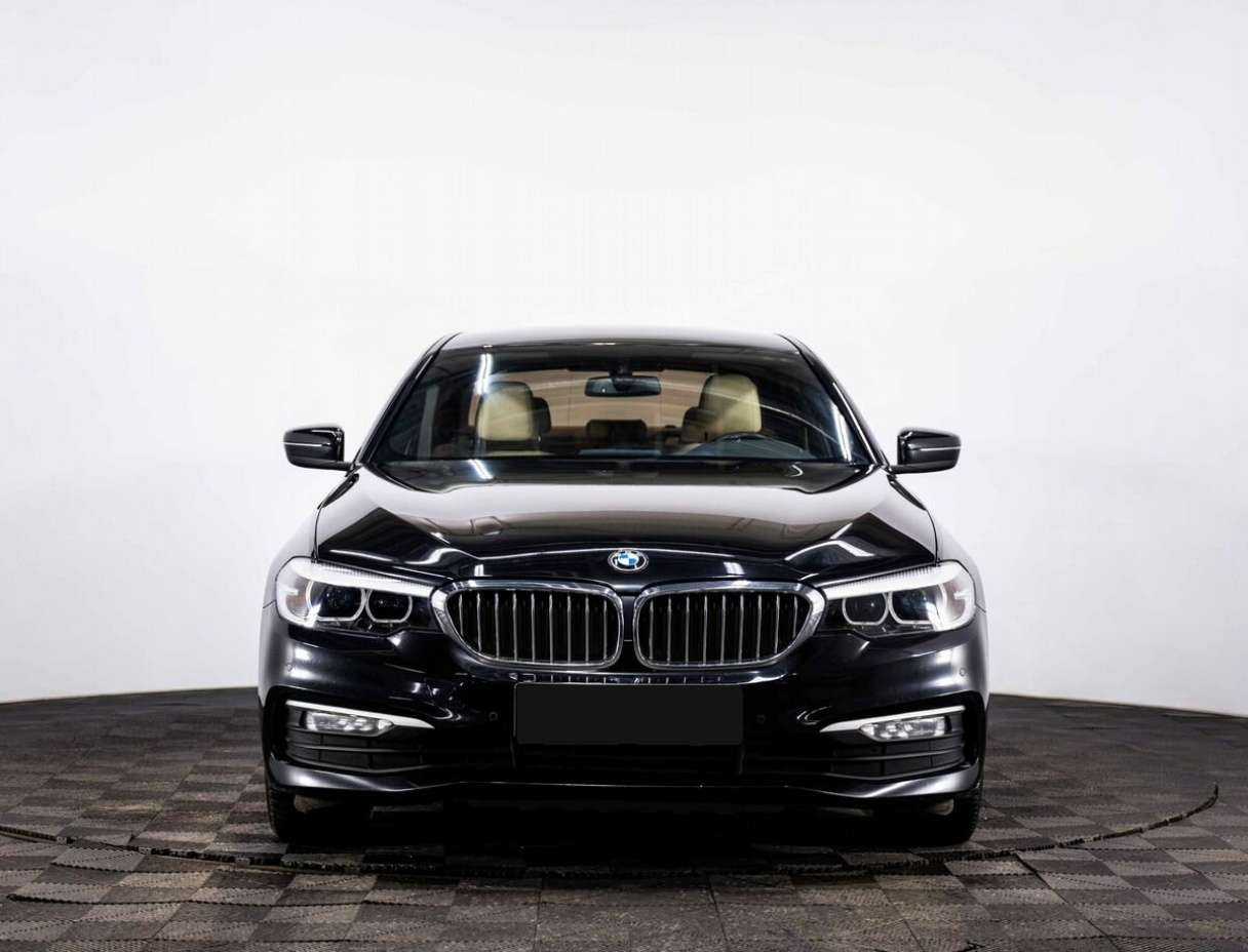 BMW 5 серии 2018 года с пробегом. Фото: #1