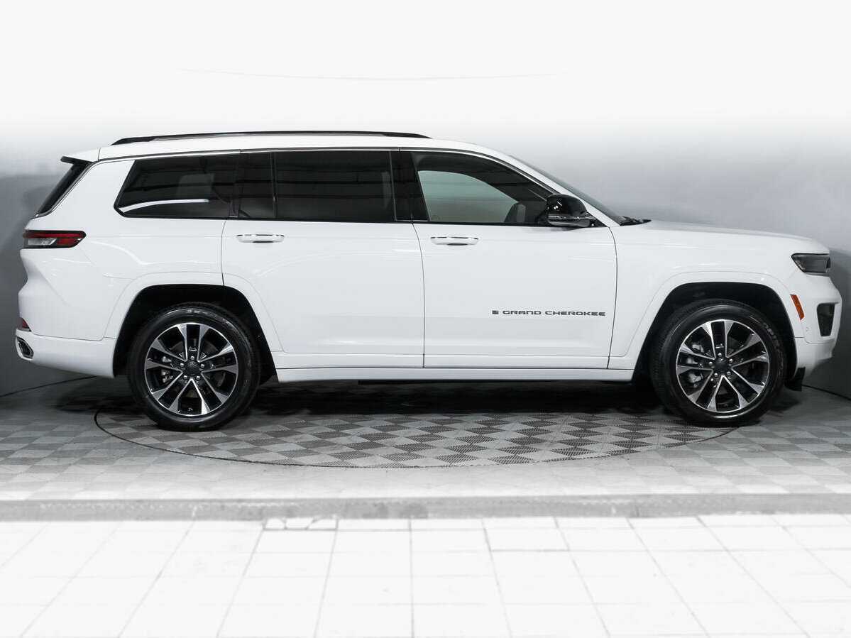 Jeep Grand Cherokee 2021 года с пробегом. Фото: #3