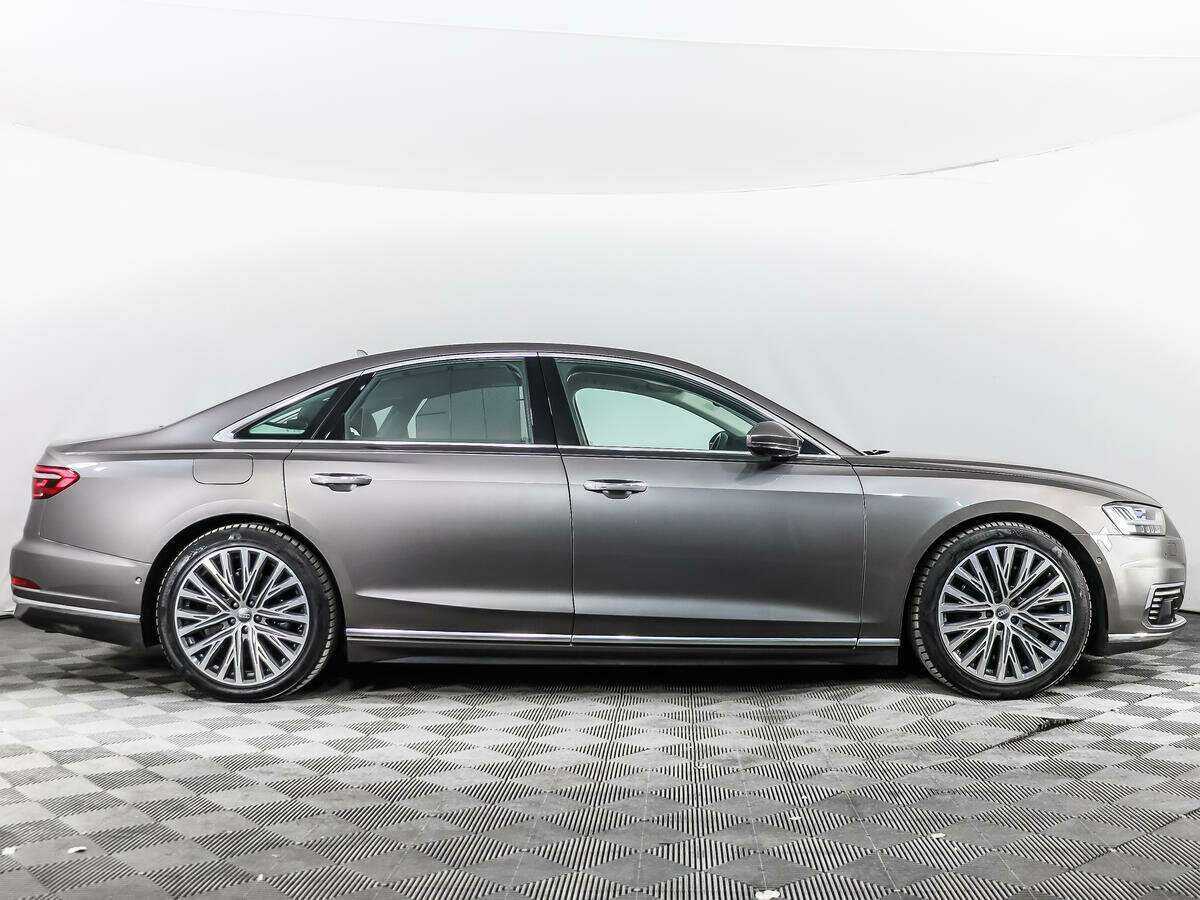 Audi A8 2020 года с пробегом. Фото: #3