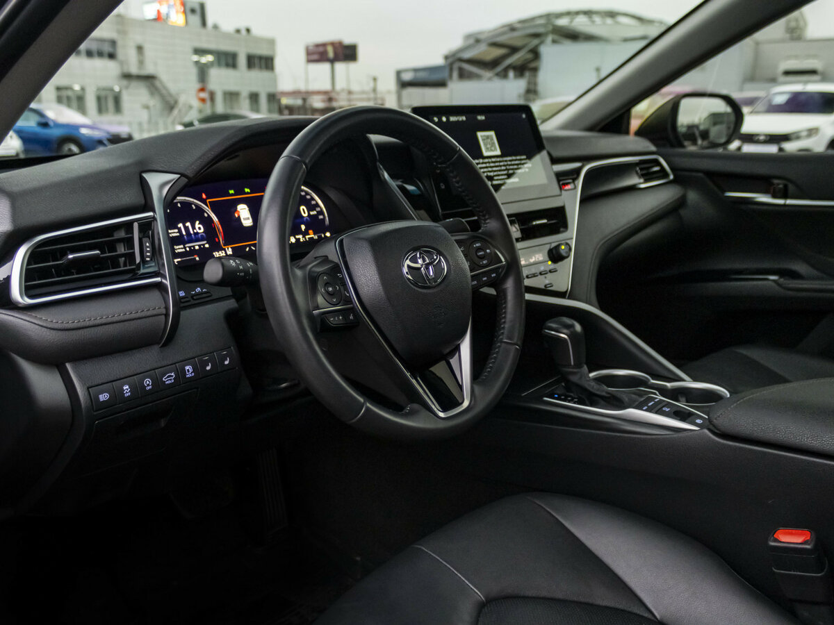 Toyota Camry 2023 года с пробегом. Фото: #9