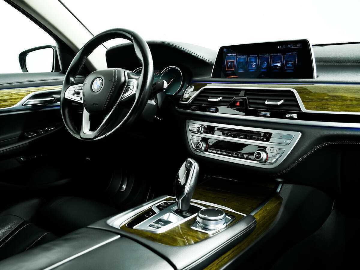 BMW 7 серии 2016 года с пробегом. Фото: #8