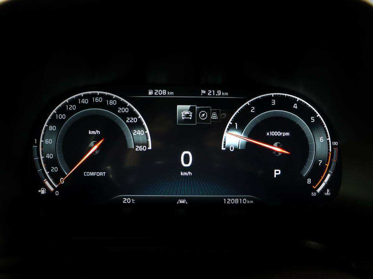 Kia K900 2019 года с пробегом. Фото: #10