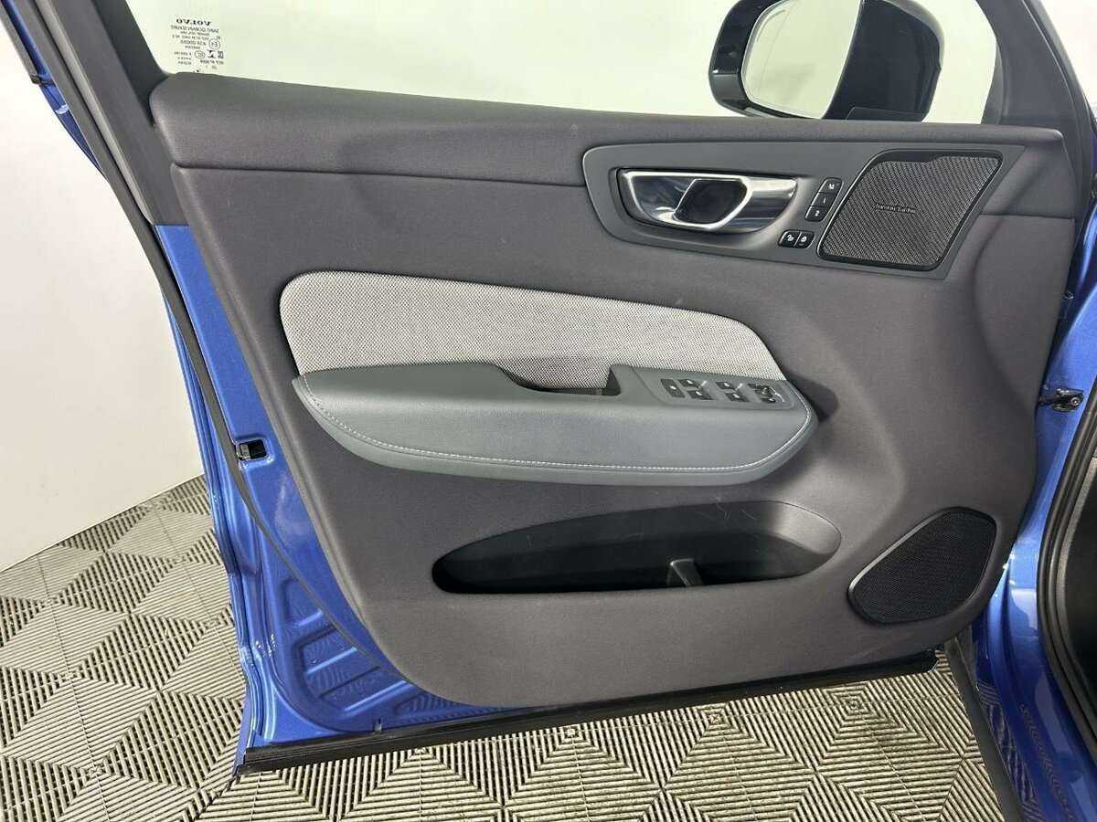 Volvo XC60 2021 года с пробегом. Фото: #7