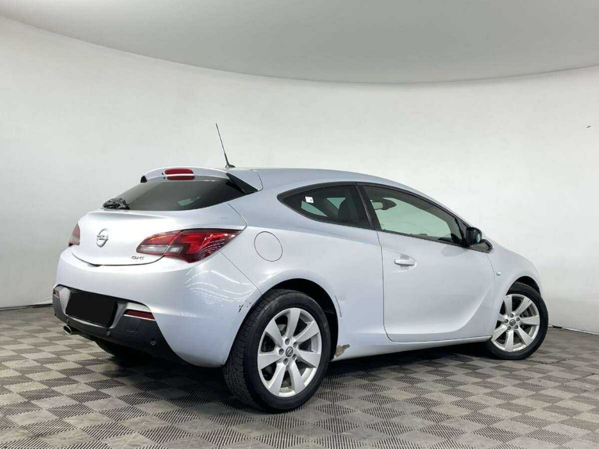 Opel Astra 2013 года с пробегом. Фото: #5