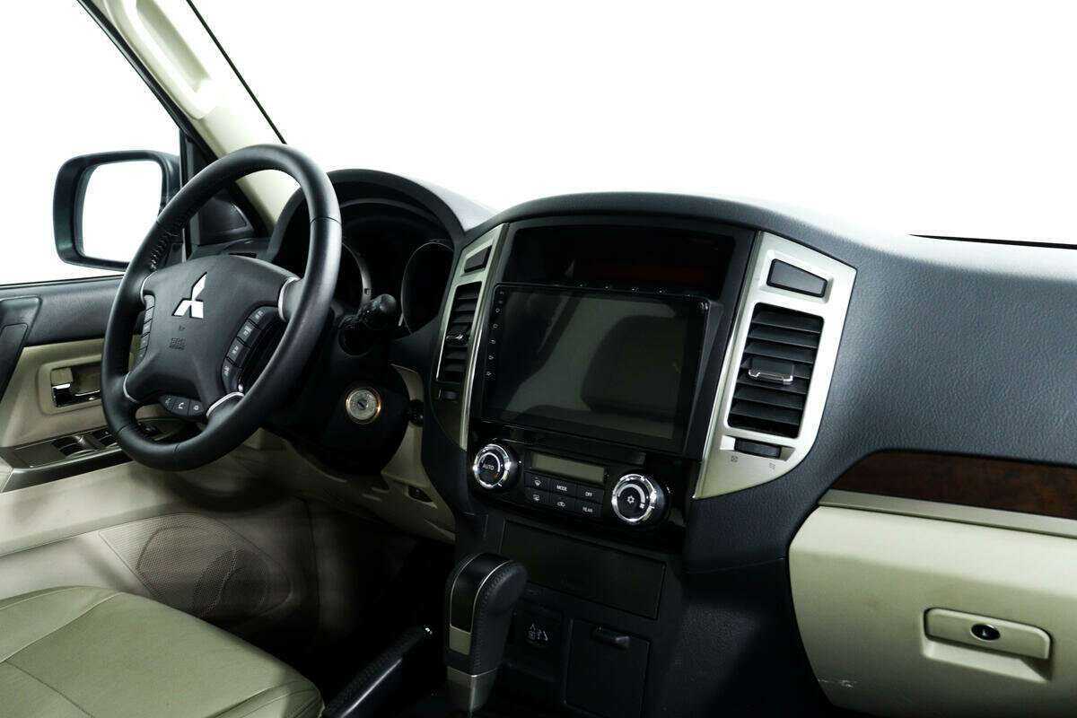 Mitsubishi Pajero 2021 года с пробегом. Фото: #8
