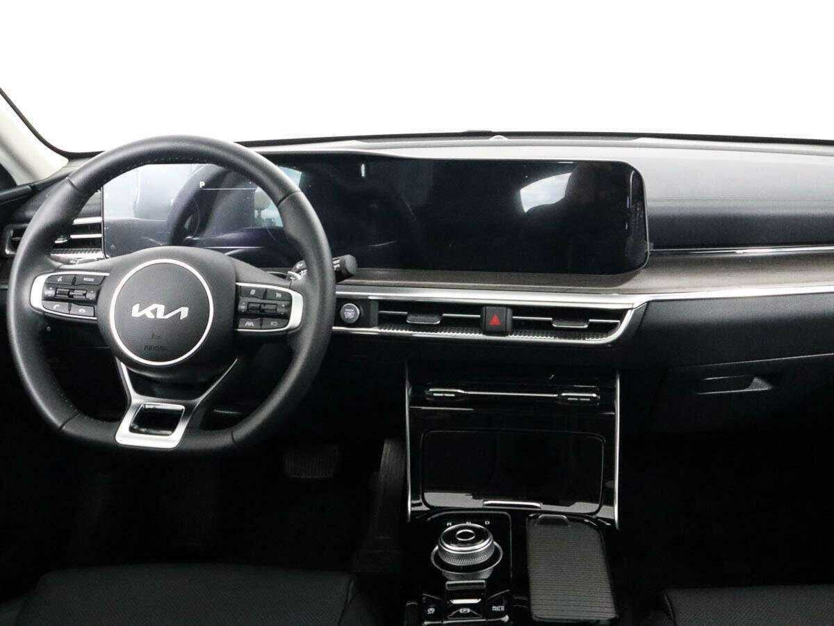 Kia K5 2022 года с пробегом. Фото: #9