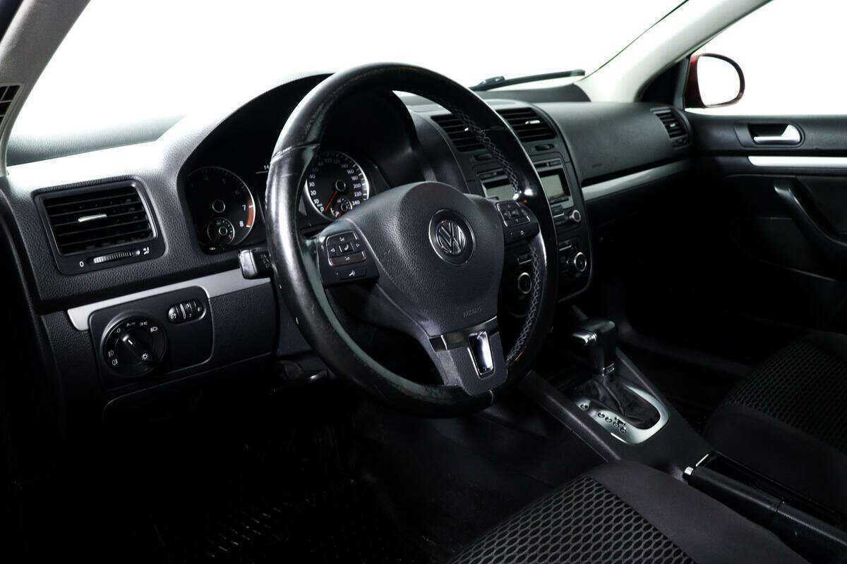 Volkswagen Jetta 2010 года с пробегом. Фото: #12