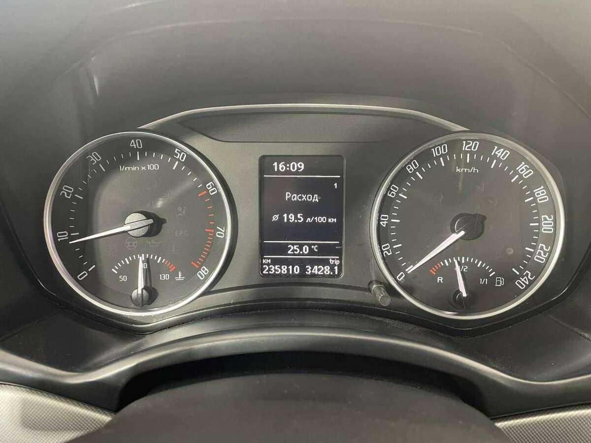 Skoda Octavia 2010 года с пробегом. Фото: #10