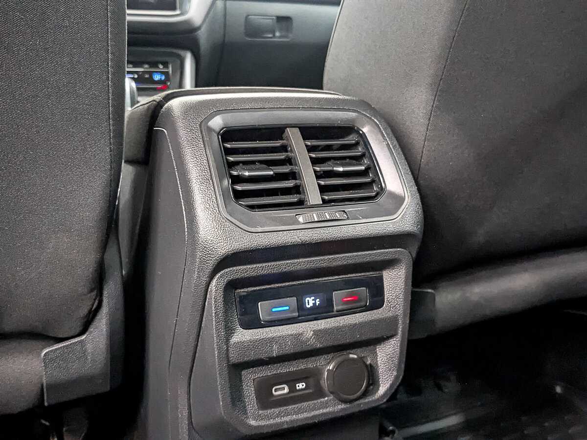 Volkswagen Tiguan 2021 года с пробегом. Фото: #23