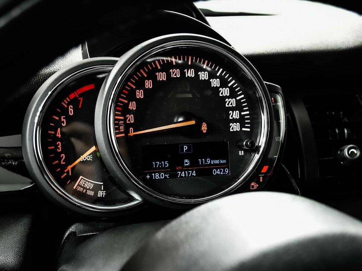 Mini Hatch 2018 года с пробегом. Фото: #9