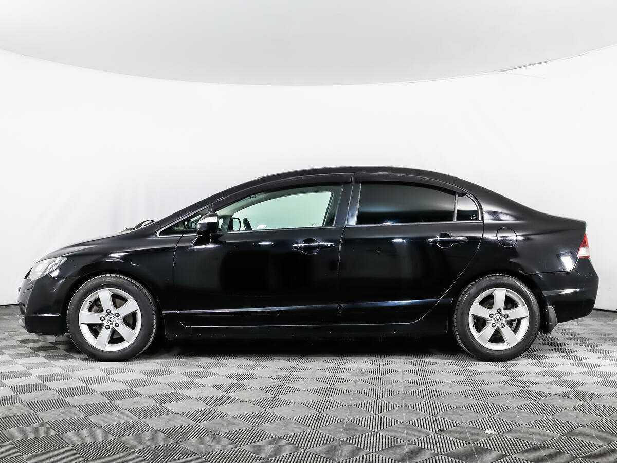 Honda Civic 2010 года с пробегом. Фото: #7