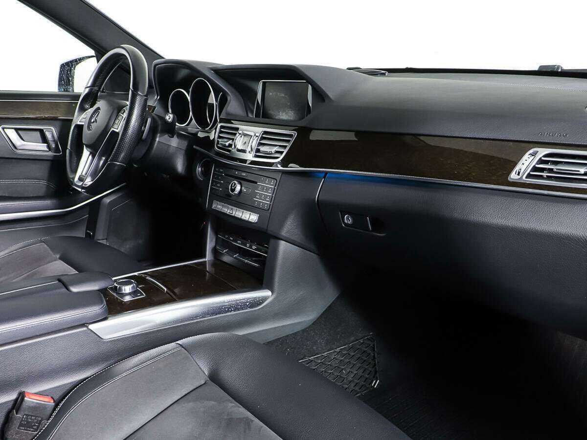 Mercedes-Benz E-Класс 2015 года с пробегом. Фото: #8