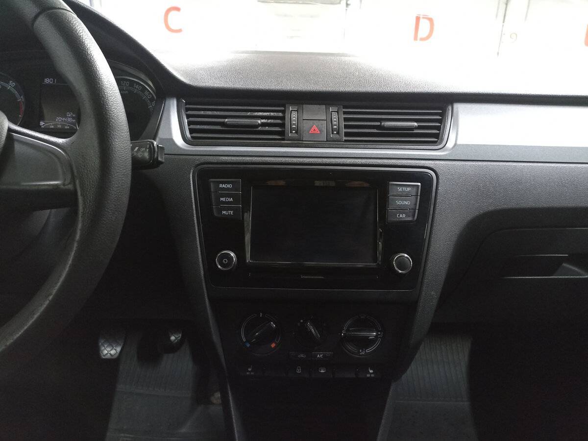 Skoda Rapid 2018 года с пробегом. Фото: #14