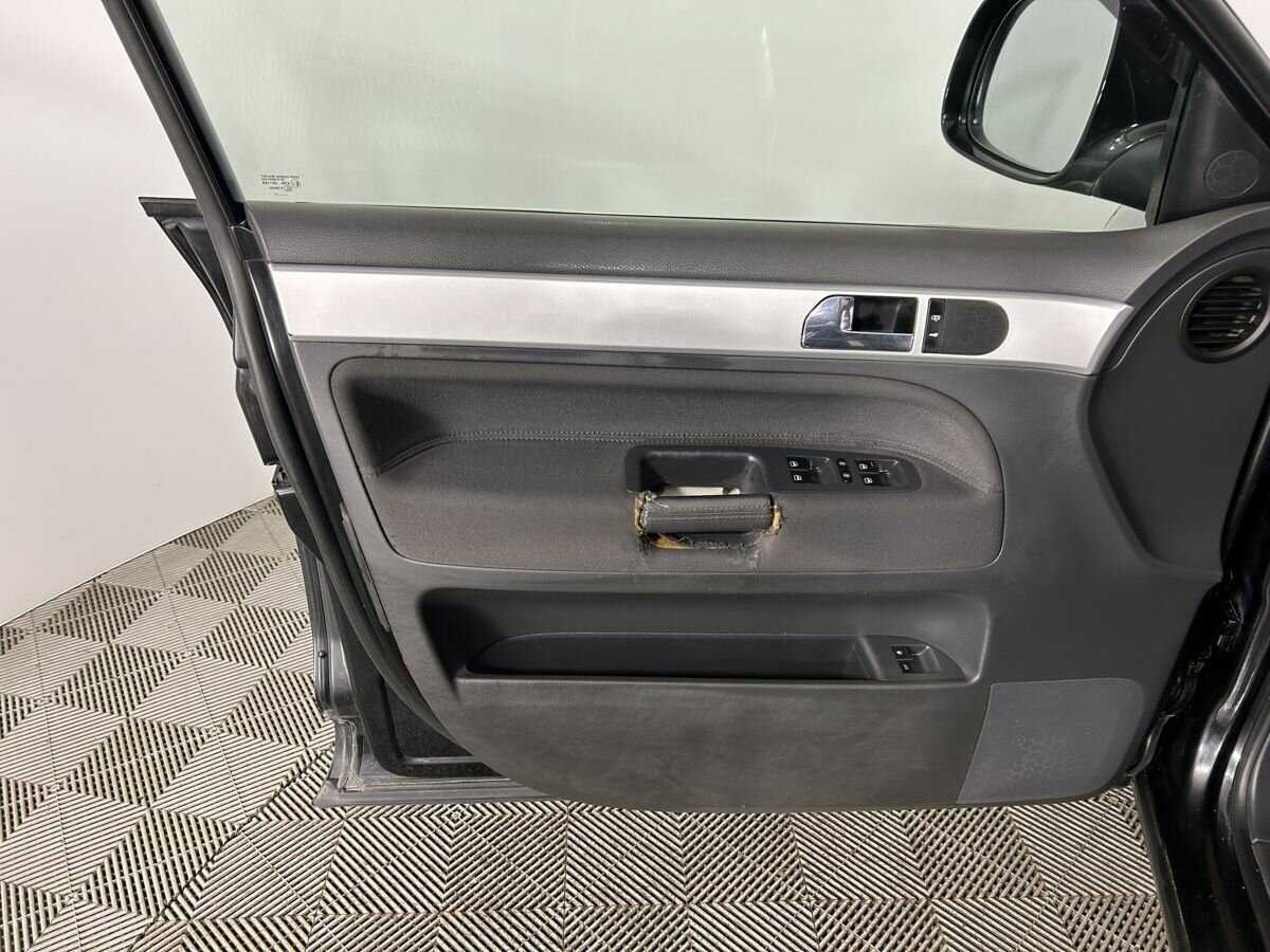 Volkswagen Touareg 2010 года с пробегом. Фото: #5