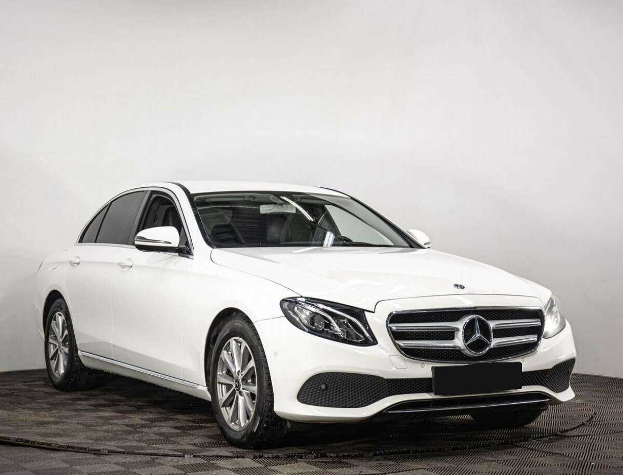 Mercedes-Benz E-Класс 2017 года с пробегом. Посмотреть фото