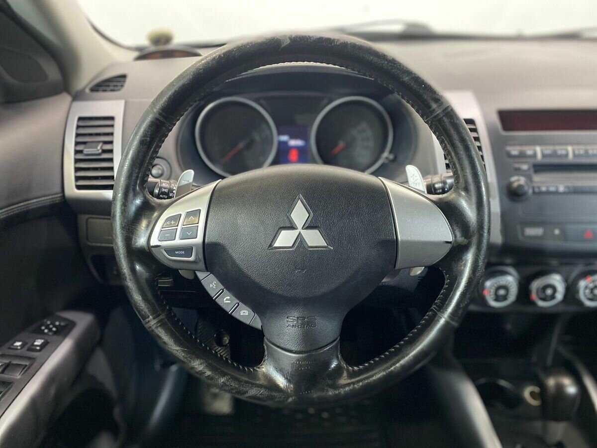 Mitsubishi Outlander 2011 года с пробегом. Фото: #9