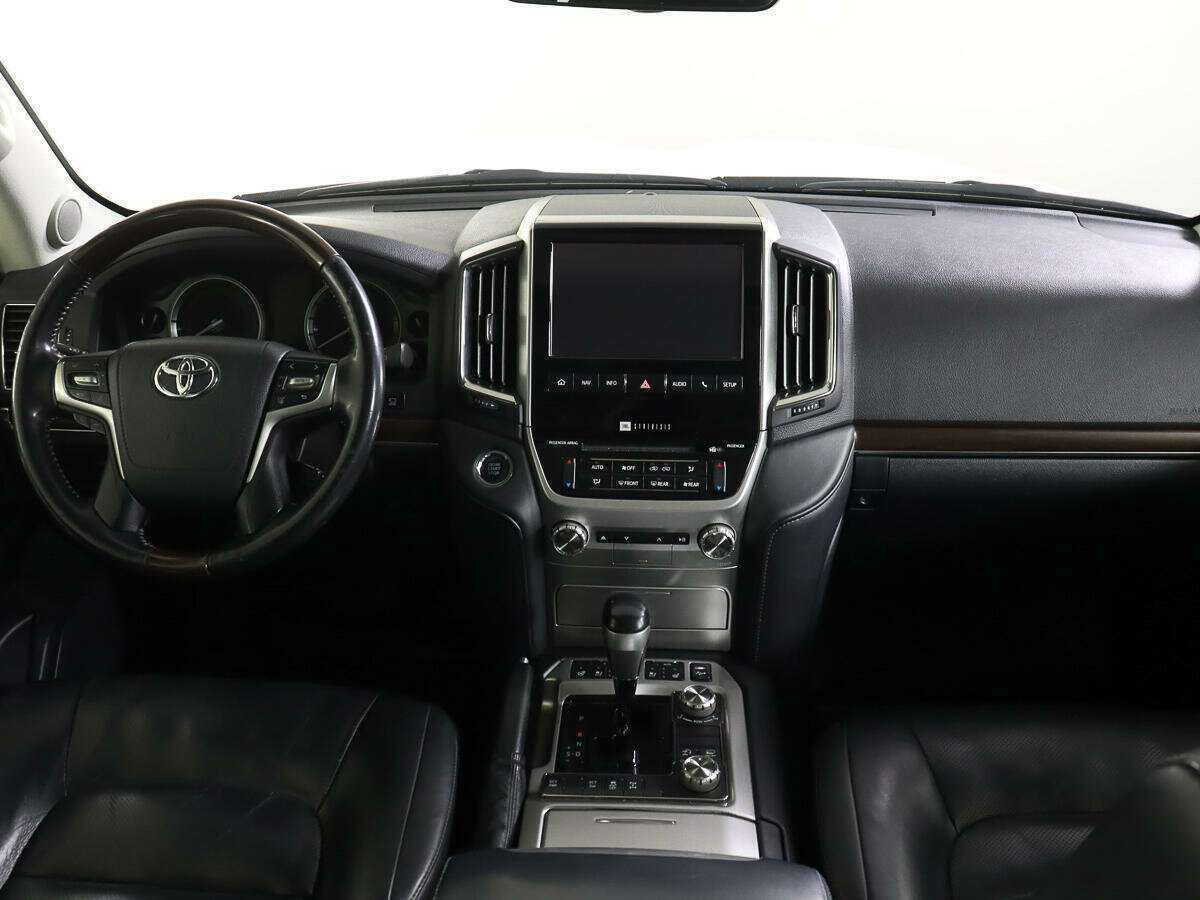 Toyota Land Cruiser 2015 года с пробегом. Фото: #10