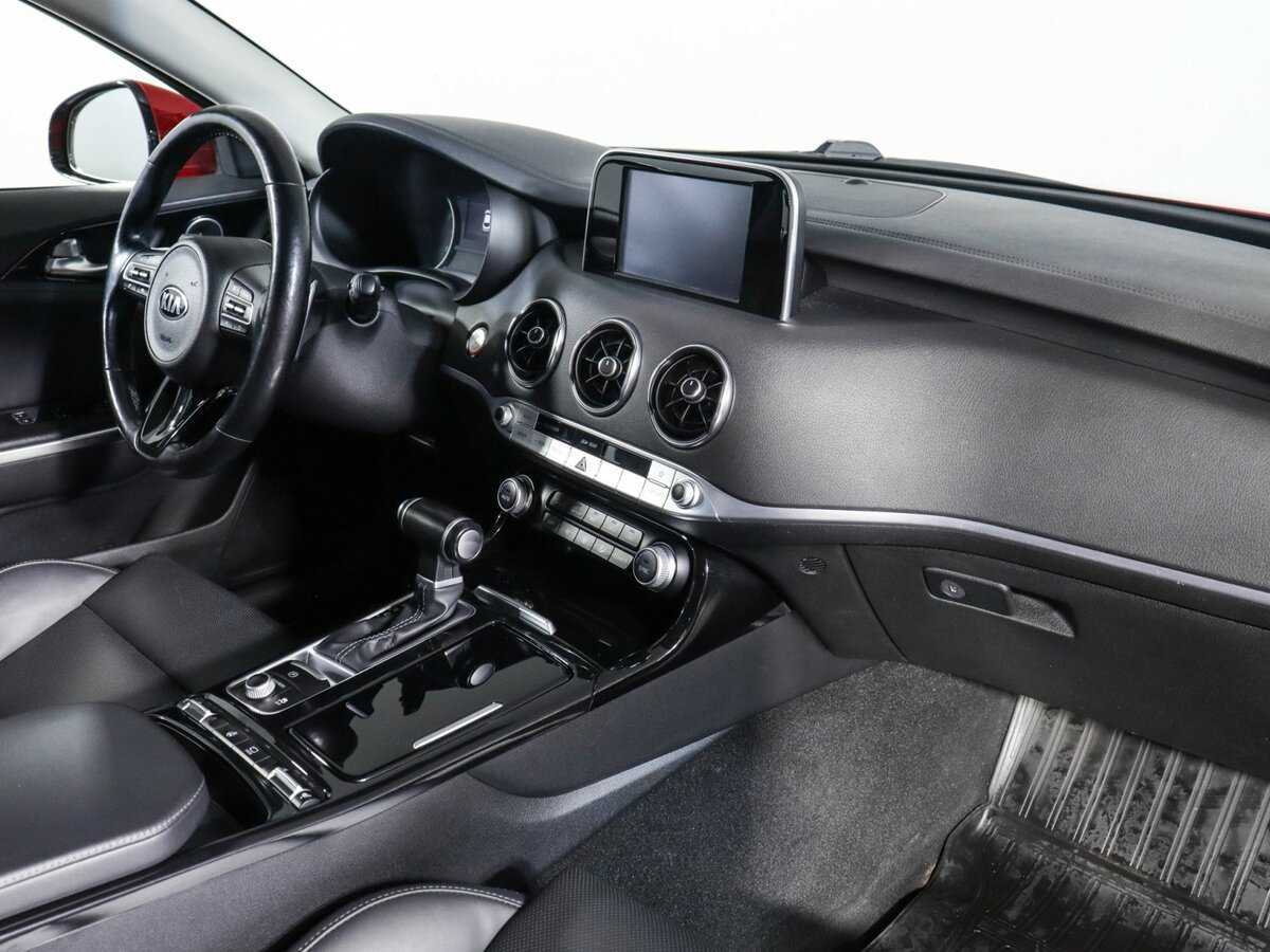 Kia Stinger 2018 года с пробегом. Фото: #6