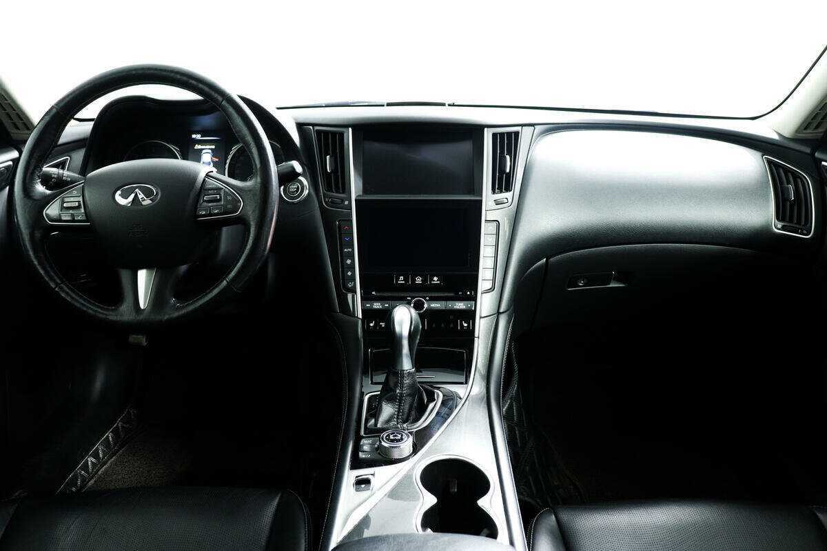 Infiniti Q50 2016 года с пробегом. Фото: #10