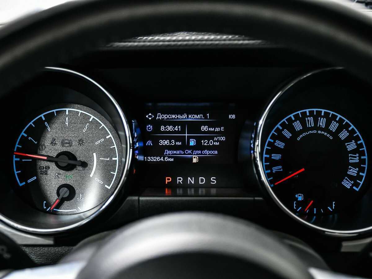 Ford Mustang 2015 года с пробегом. Фото: #9