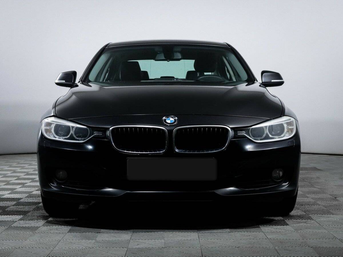 BMW 3 серии 2013 года с пробегом. Фото: #1