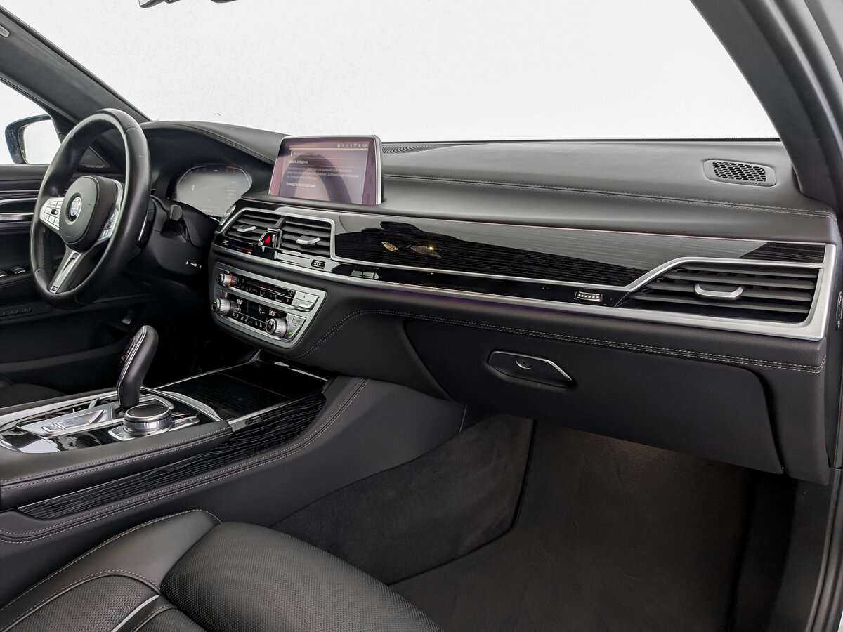 BMW 7 серии 2019 года с пробегом. Фото: #8