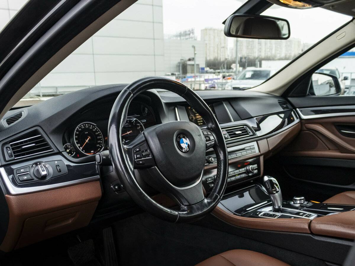 BMW 5 серии 2016 года с пробегом. Фото: #10