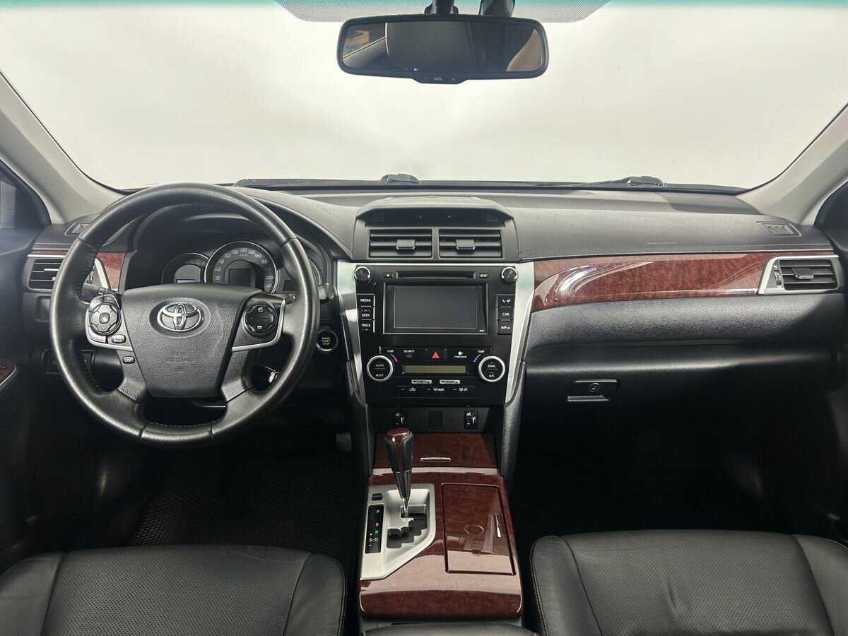 Toyota Camry 2013 года с пробегом. Фото: #6
