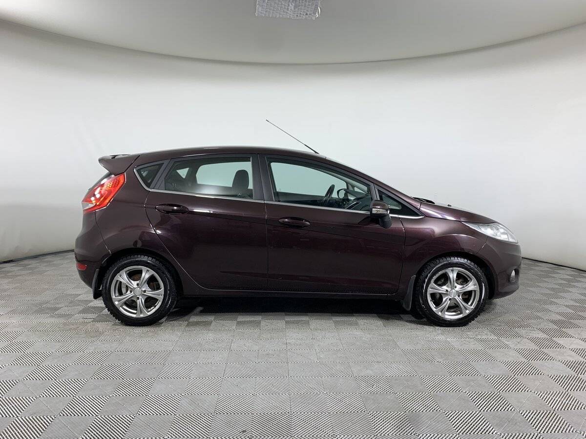 Ford Fiesta 2011 года с пробегом. Фото: #3
